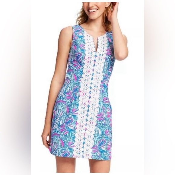 Lilly Pulitzer Dresses & Skirts - Lilly Pulitzer Blue floral dress sleeveless size 2